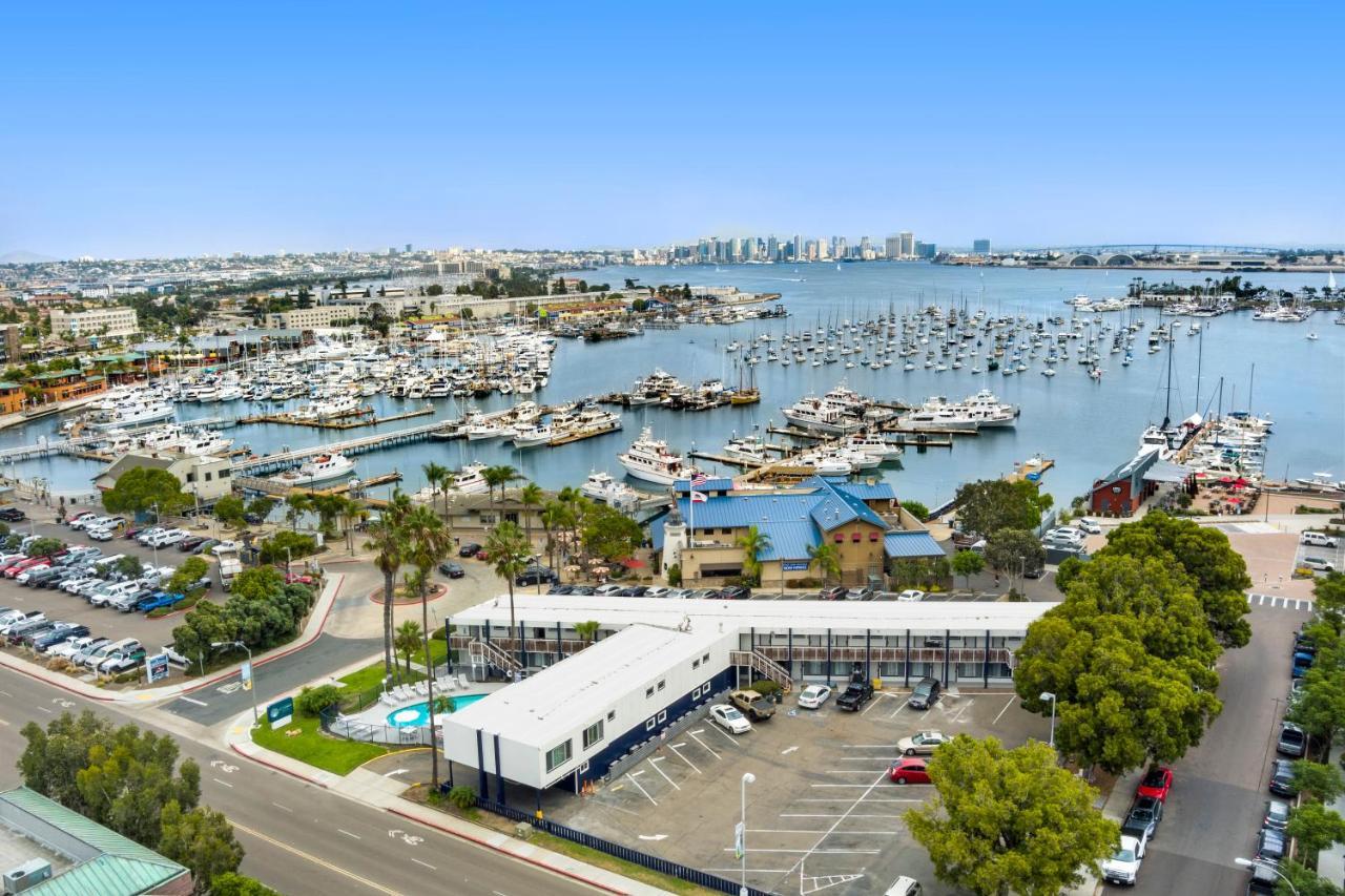 Sea Harbor -